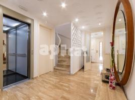 Casa (unifamiliar aïllada), 375.00 m², prop de bus i tren, seminou