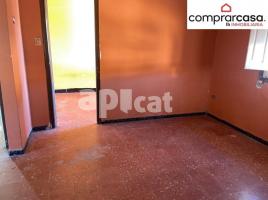 Piso, 64.00 m², cerca de bus y tren