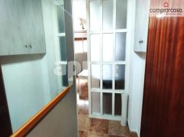 Piso, 72.00 m², cerca de bus y tren