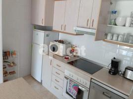 Apartament, 62.00 m², حافلة قرب والقطار