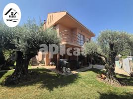 Casa (unifamiliar aïllada), 326.00 m², prop de bus i tren