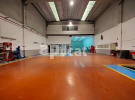 Nau industrial, 684.00 m², Les Casernes - Sant Jordi