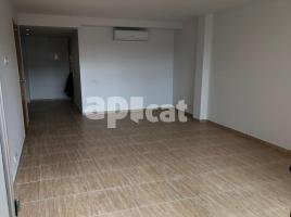 Flat, 60.00 m², almost new, Calle MARIA ANDREU