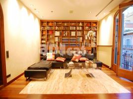 Dúplex, 536.00 m², prop de bus i tren, La Dreta de l'Eixample