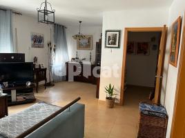 Pis, 82.00 m², حافلة قرب والقطار, Les Roquetes