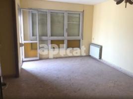 Pis, 85.00 m², prop de bus i tren