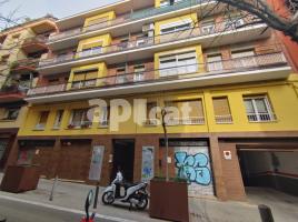 Piso, 80.00 m², cerca de bus y tren