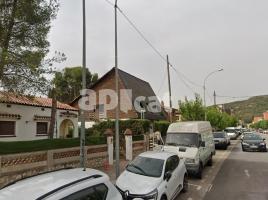 Houses (detached house), 283.00 m², near bus and train, Cervelló