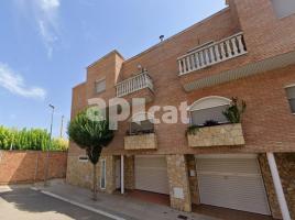 Houses (terraced house), 190.00 m², near bus and train, almost new, Balaguer