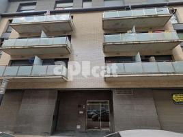 Piso, 69.00 m², cerca de bus y tren, seminuevo, Santa Eugenia