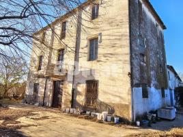 Houses (country house), 637.00 m², near bus and train, Bescanó