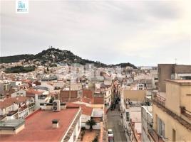 Piso, 86.00 m², cerca de bus y tren