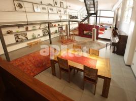 Loft, 375.00 m², close to bus and metro