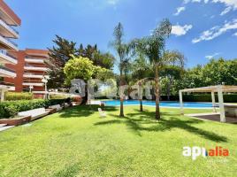 квартира, 68.00 m², pядом автобусный и железнодорожный, Salou de Llevant