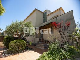 Houses (terraced house), 341.00 m², near bus and train, almost new, L'Aragai