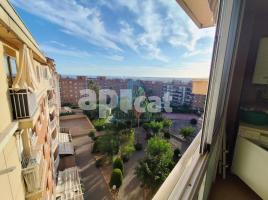 Piso, 90.00 m², cerca de bus y tren, Calle Violant d'Hongria