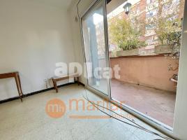 Flat, 90.00 m², near bus and train, Calle de Monturiol