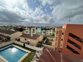 Àtic, 90.00 m², حافلة قرب والقطار, Calle de la Cala