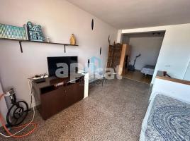 Àtic, 90.00 m², حافلة قرب والقطار, Calle de la Cala