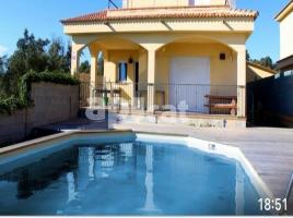 Casa (xalet / torre), 260.00 m², seminou