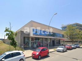 , 900.00 m², fast neu, Calle de Pere de Cabrera, 18