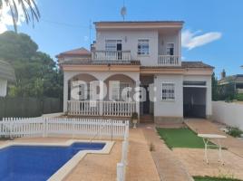 Casa (xalet / torre), 240.00 m², seminou