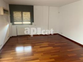 Flat, 90 m², almost new