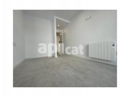 Pis, 90 m², fast neu