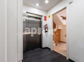 Àtic, 140.00 m², prop de bus i tren, seminou, Calle de Pau Claris