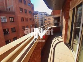 Pis, 241.00 m², Calle corts catalanes 