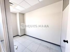 For rent office, 374.00 m², zona industrial