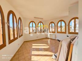 Houses (terraced house), 300 m², Zona