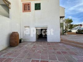 , 65.00 m²