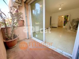 Pis, 90.00 m², حافلة قرب والقطار, Calle de Monturiol