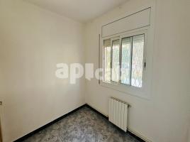  (unifamiliar aïllada), 83.00 m², près de bus et de train