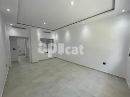 Flat, 100.00 m², near bus and train