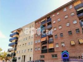 Flat, 102.00 m², near bus and train, Calle Riu Besòs