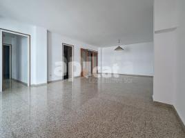 Apartamento, 130.00 m², cerca de bus y tren, Casco Urbano