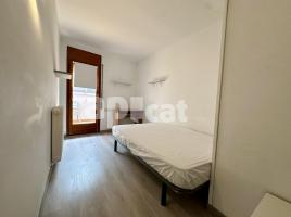 Lloguer habitació, 12.00 m², prop de bus i tren