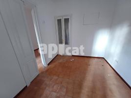 Pis, 94.00 m², prop de bus i tren, Collblanc