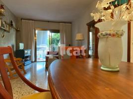 Piso, 127.00 m², cerca de bus y tren