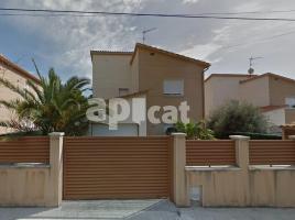 Casa (unifamiliar aislada), 182.00 m², cerca de bus y tren, seminuevo