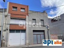 Houses (terraced house), 209.00 m², near bus and train