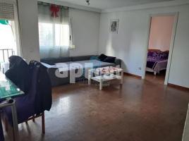 Pis, 63.00 m², prop de bus i tren, Calle Sant Tomàs