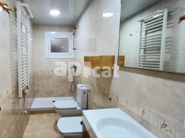 Piso, 86.00 m², cerca de bus y tren