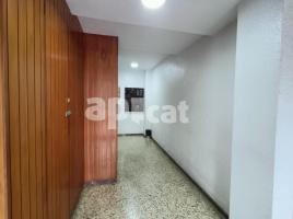 Pis, 86.00 m², حافلة قرب والقطار