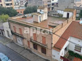 Casa (unifamiliar adosada), 559.00 m², cerca de bus y tren, Calle de l'Empordà, 48