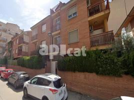 Piso, 97.00 m², cerca de bus y tren