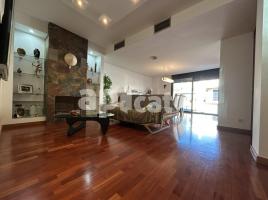 Attic, 180.00 m², near bus and train, Calle de Gurrea