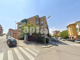 Piso, 93.00 m², cerca de bus y tren